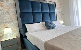 Airport Seaview Rooms